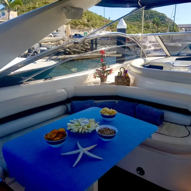 55 ft Ozean Luxe Charters, Rent Yacht Cabo, Cabo Yacht Charters, Private Yacht Cabo, Yate Los Cabos, Renta Yate Los Cabos